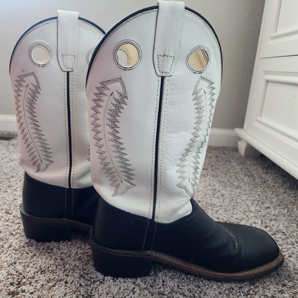 Old West Cream and Black Cowboy Boots